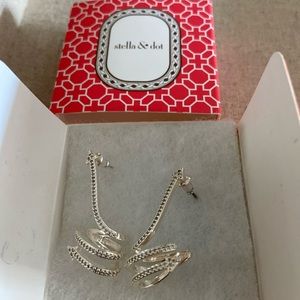 Stella & Dot page arrow ear climber